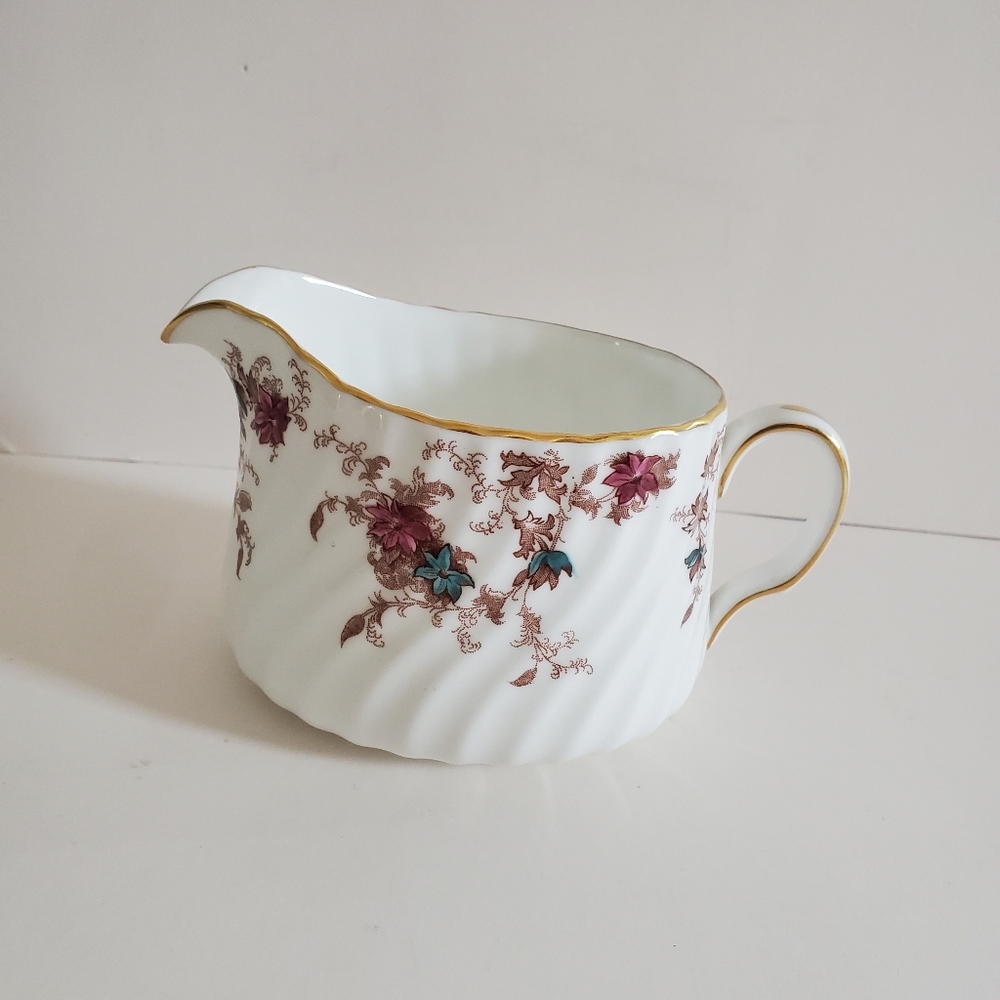 Minton Ancestral 10 Oz Bone China Creamer Made In England